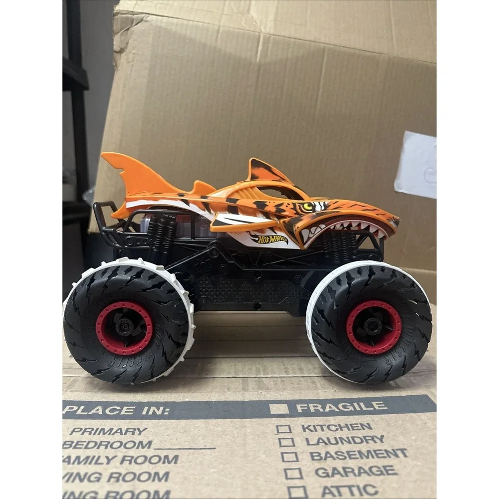 Hot Wheels Tiger Shark Remote Control Car w/ Controller, Orange&Black (untested)